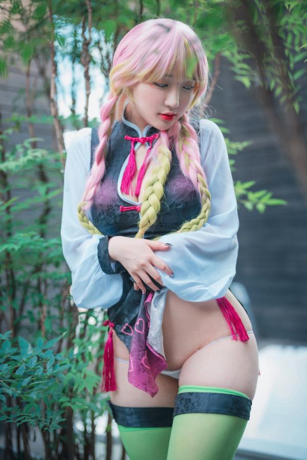    韩国美女孙乐乐Son-YeEun动漫角色扮演：鬼灭之刃甘露寺蜜璃，大尺度性感私房cosplay合集第42张图片