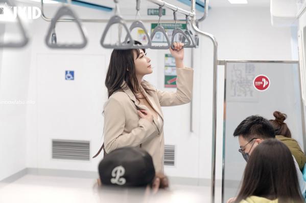    JVID乐乐：身穿优雅职业西装的都市丽人，下班途中遭遇剧情，私房深夜诱惑，展现白嫩曼妙身材第36张图片