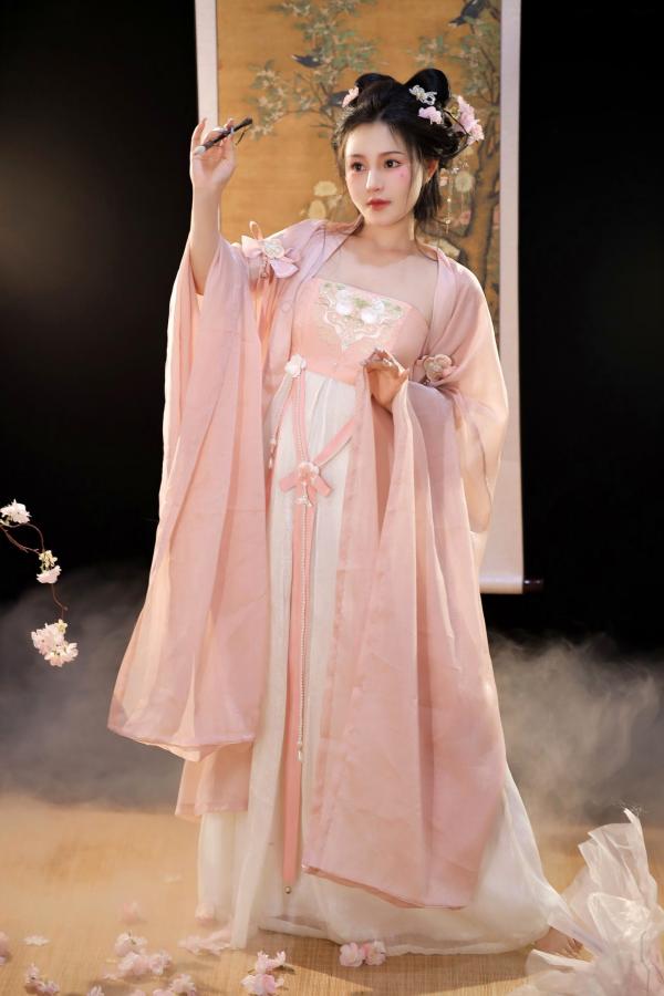    桃暖酱-汉服古风入梦-极致唯美私房写真-肤如凝脂诱惑大尺度第2张图片
