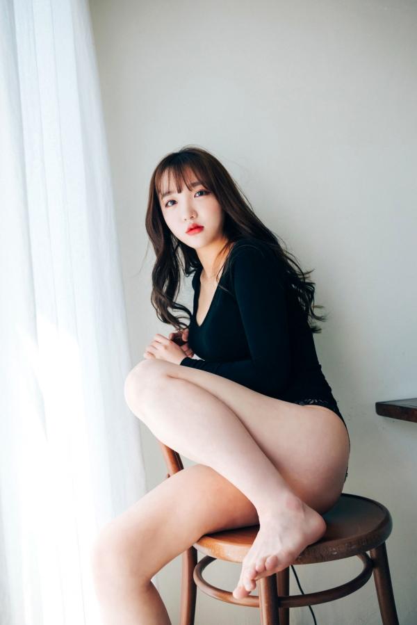    韩国美女孙乐乐Son YeEun私房写真，性感黑色内衣诱惑，浴室家居大尺度精选第4张图片