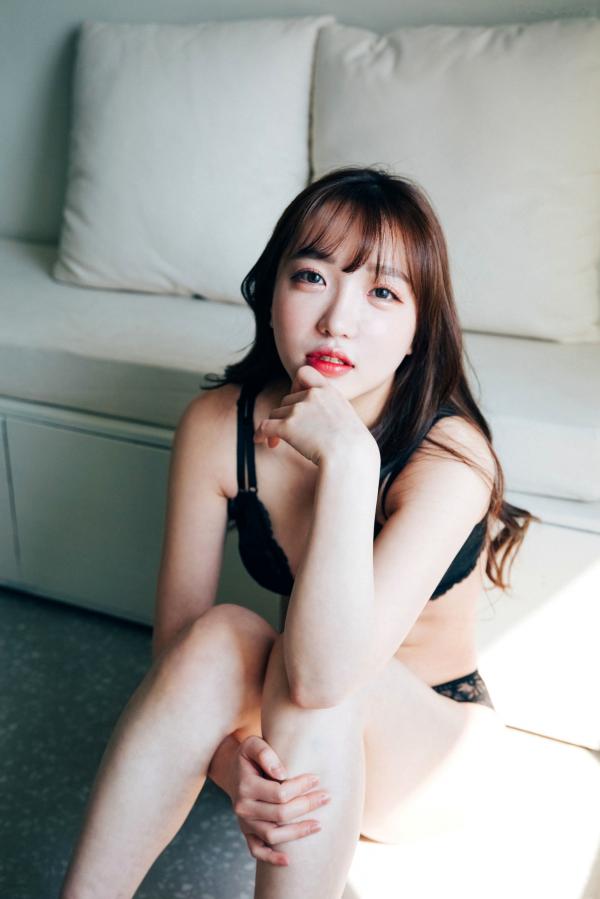    韩国美女孙乐乐Son YeEun私房写真，性感黑色内衣诱惑，浴室家居大尺度精选第9张图片