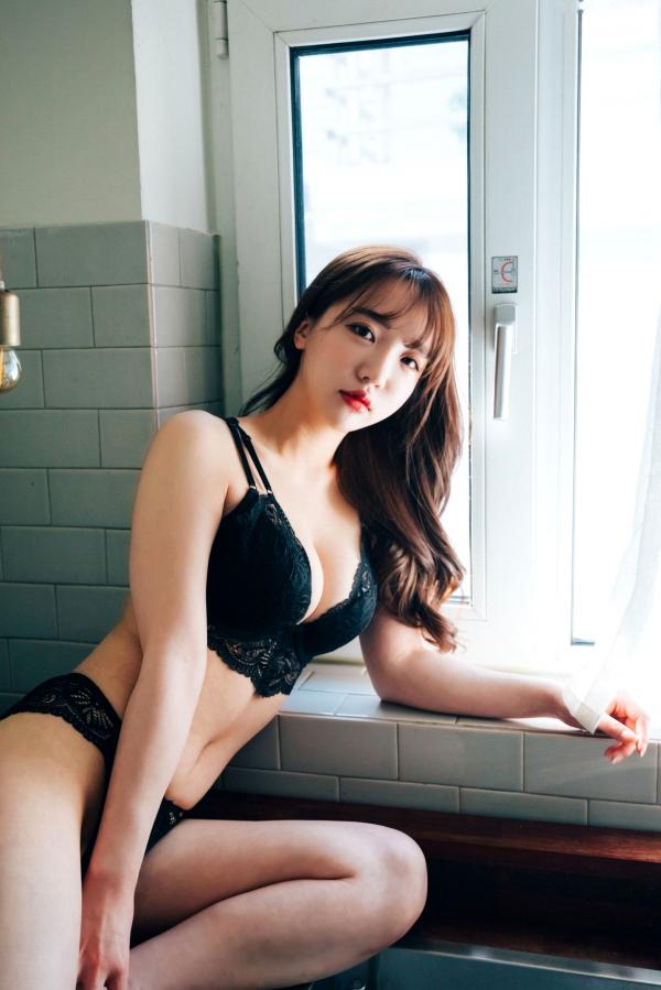    韩国美女孙乐乐Son YeEun私房写真，性感黑色内衣诱惑，浴室家居大尺度精选第22张图片
