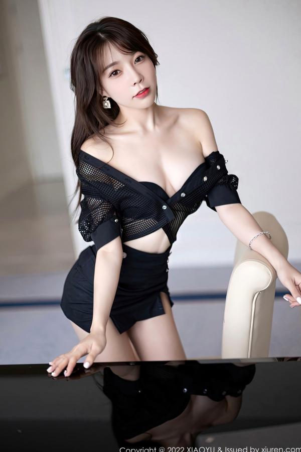    XiaoYu语画界-898-徐莉芝Booty-黑色透视上衣黑短裙丝袜私房照-性感气质诱惑居家摄影-2022.11.07第35张图片