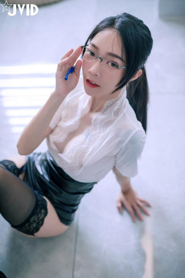    JVID-飄飄-綁架性感保險業務員第26张图片