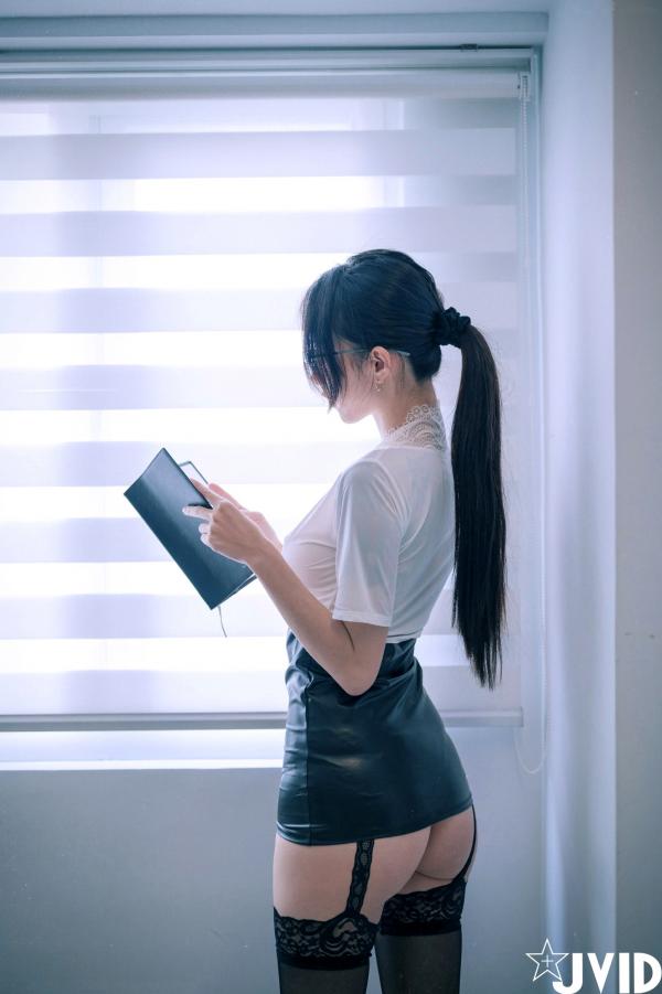   JVID-飄飄-綁架性感保險業務員第40张图片