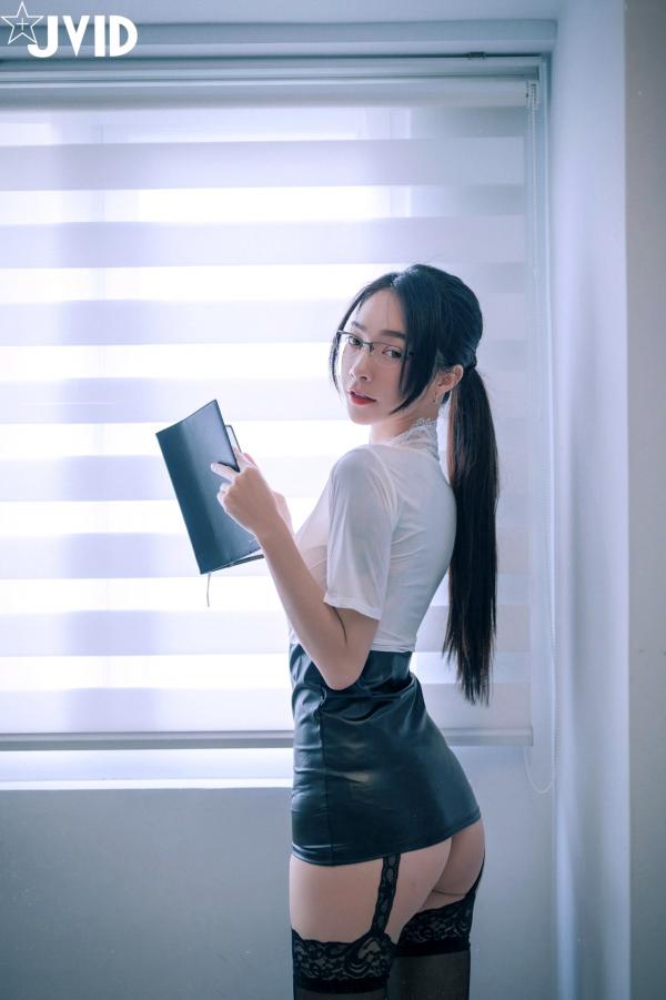    JVID-飄飄-綁架性感保險業務員第41张图片