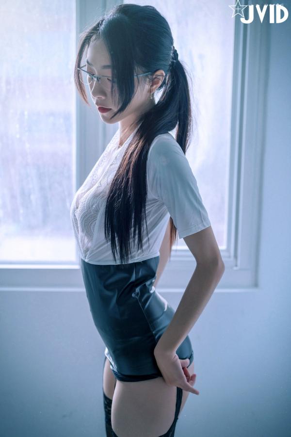    JVID-飄飄-綁架性感保險業務員第42张图片