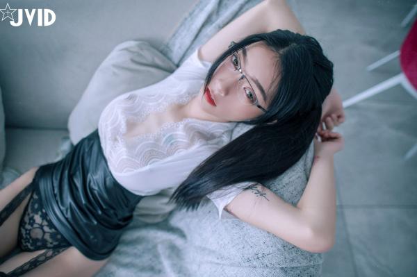    JVID-飄飄-綁架性感保險業務員第120张图片
