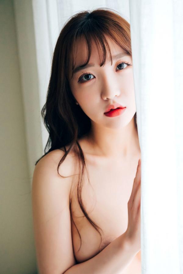    韩国美女孙乐乐Son-YeEun私房照：极致诱惑黑色内衣写真，甜美冷艳身姿展露无遗第36张图片