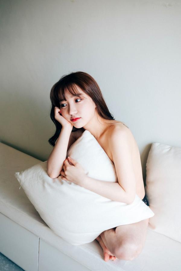    韩国美女孙乐乐Son-YeEun私房照：极致诱惑黑色内衣写真，甜美冷艳身姿展露无遗第60张图片