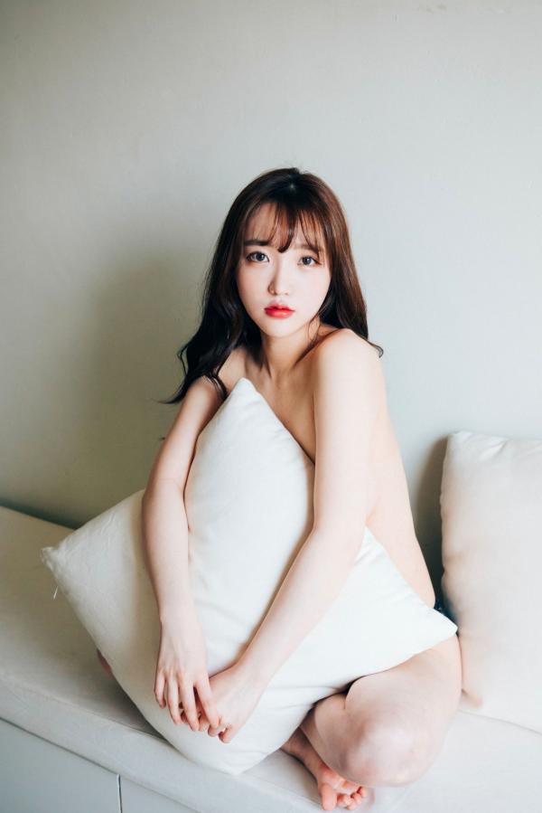    韩国美女孙乐乐Son-YeEun私房照：极致诱惑黑色内衣写真，甜美冷艳身姿展露无遗第61张图片