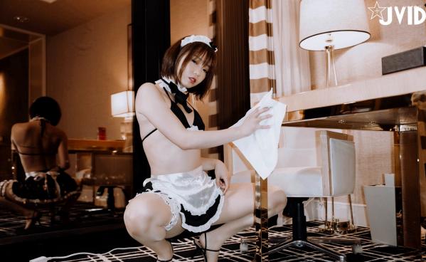    JVID雅捷《钟点女仆》系列：极致诱惑女仆角色扮演，大尺度私房写真演绎媚惑美尻，心跳加速的卧室诱惑第20张图片