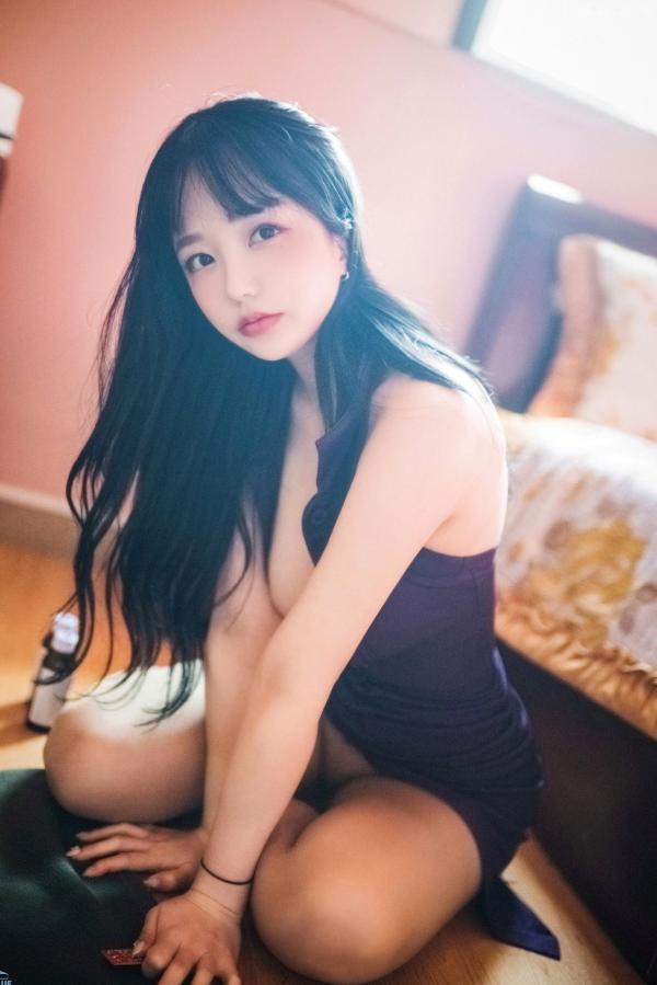    韩国美女孙乐乐Son-YeEun私房写真-大尺度家居个性纹身诱惑-Bluecake-无内裤露出第14张图片