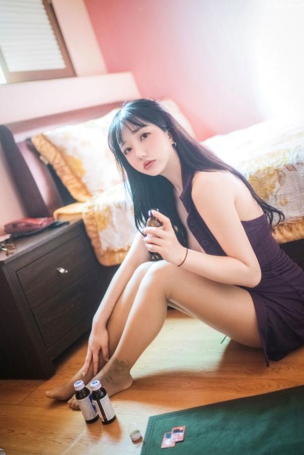    韩国美女孙乐乐Son-YeEun私房写真-大尺度家居个性纹身诱惑-Bluecake-无内裤露出第46张图片