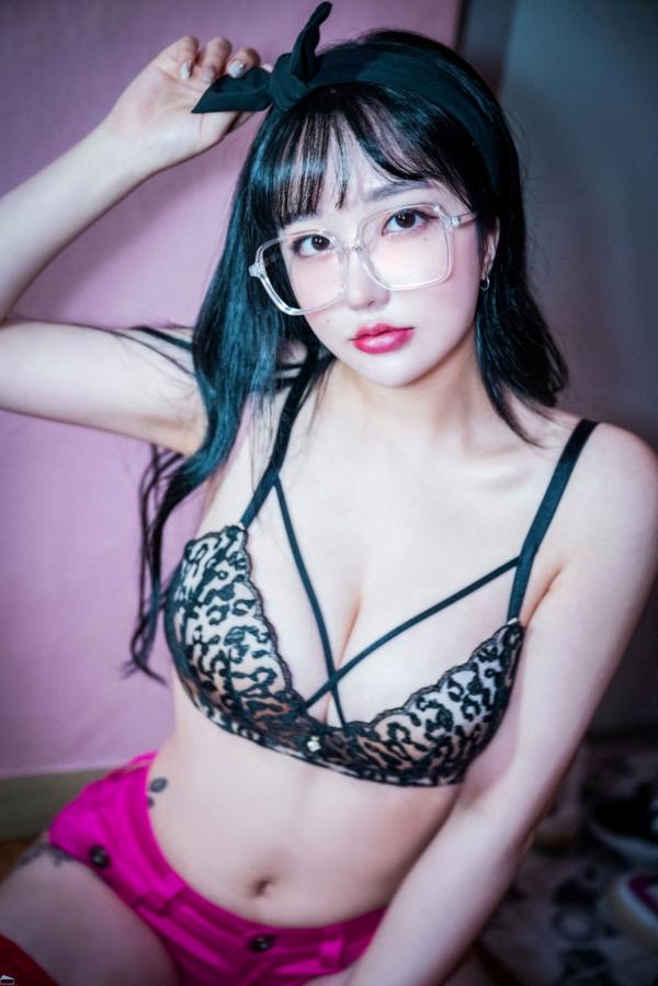   韩国美女孙乐乐Son-YeEun私房写真-大尺度家居个性纹身诱惑-Bluecake-无内裤露出第66张图片