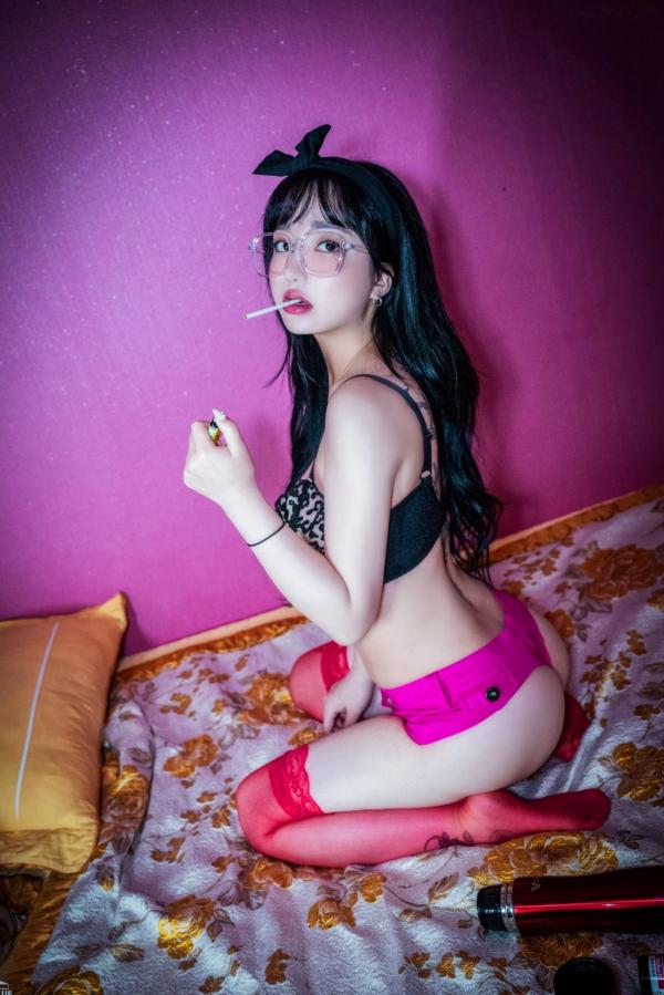   韩国美女孙乐乐Son-YeEun私房写真-大尺度家居个性纹身诱惑-Bluecake-无内裤露出第94张图片