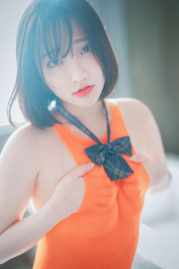    韩国美女孙乐乐Son YeEun：清纯校服诱惑、连体泳装配黑丝私房照，甜美迷人极致诱惑第154张图片