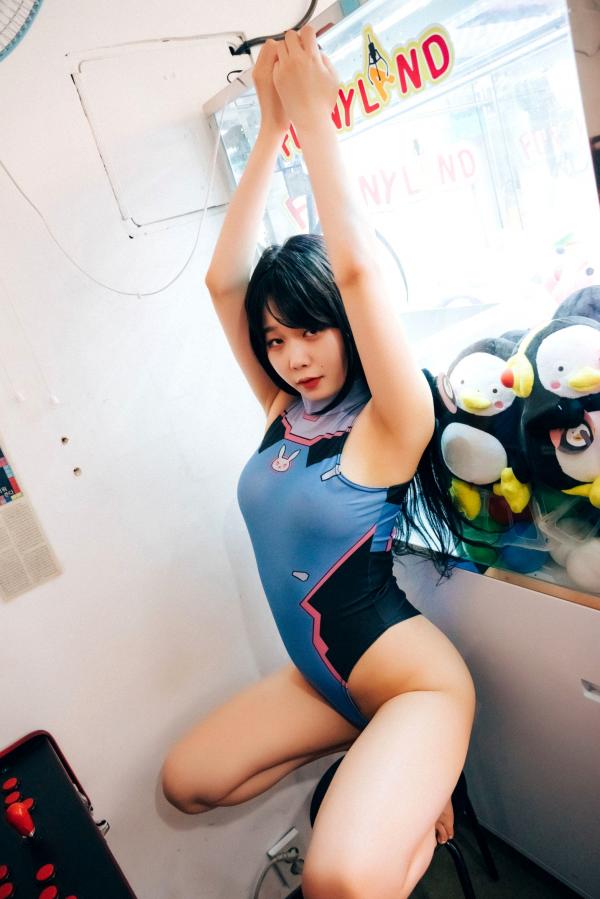    韩国美女琪雅Zia街机厅私房写真，修身连体衣展现撩人曲线，清纯少女的性感诱惑套图第68张图片