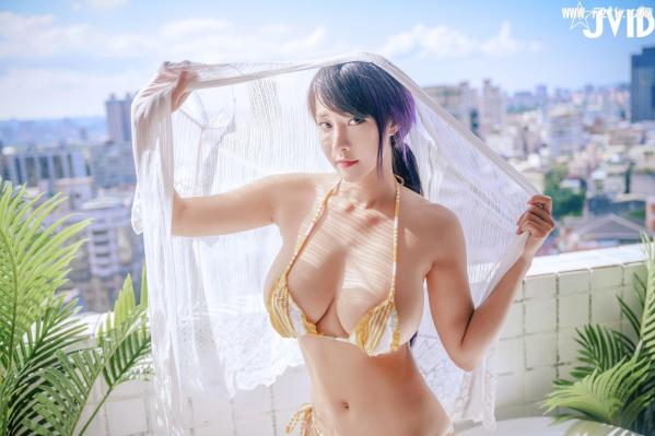    《JVID-乐乐-邻居姐姐-No.617》户外私房性感写真，城市阳台浴缸演绎火辣魅力，极致诱惑诱人眼球第8张图片