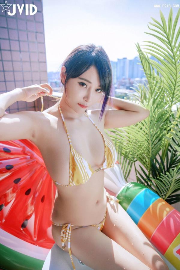    《JVID-乐乐-邻居姐姐-No.617》户外私房性感写真，城市阳台浴缸演绎火辣魅力，极致诱惑诱人眼球第26张图片