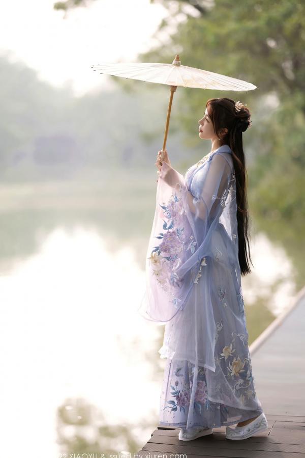    XiaoYu语画界-866-徐莉芝：杭州旅拍浅紫色古韵汉服写真，尽展迷人东方神韵与极致私房诱惑（2022.09.19）第94张图片