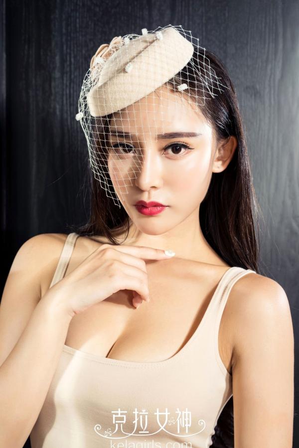    KelaGirls克拉女神-小西《魅惑の眼神》卧室私房写真，极致诱惑白色内衣诱惑秀第2张图片