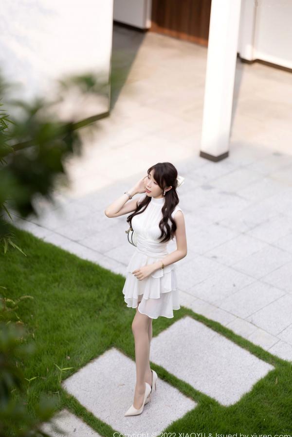    XiaoYu语画界-徐莉芝：纯欲白裙私房写真，极致修长美腿，尽显优雅性感诱惑第1张图片