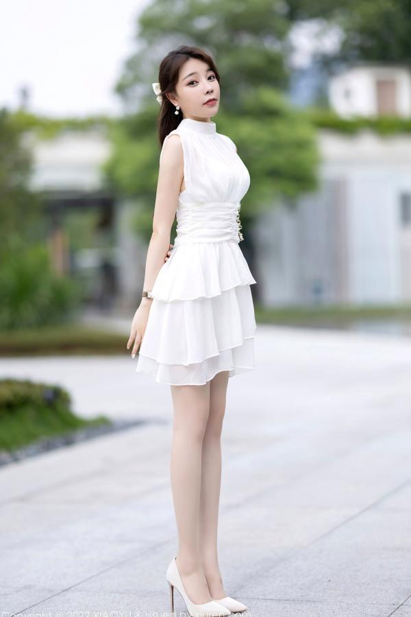    XiaoYu语画界-徐莉芝：纯欲白裙私房写真，极致修长美腿，尽显优雅性感诱惑第7张图片