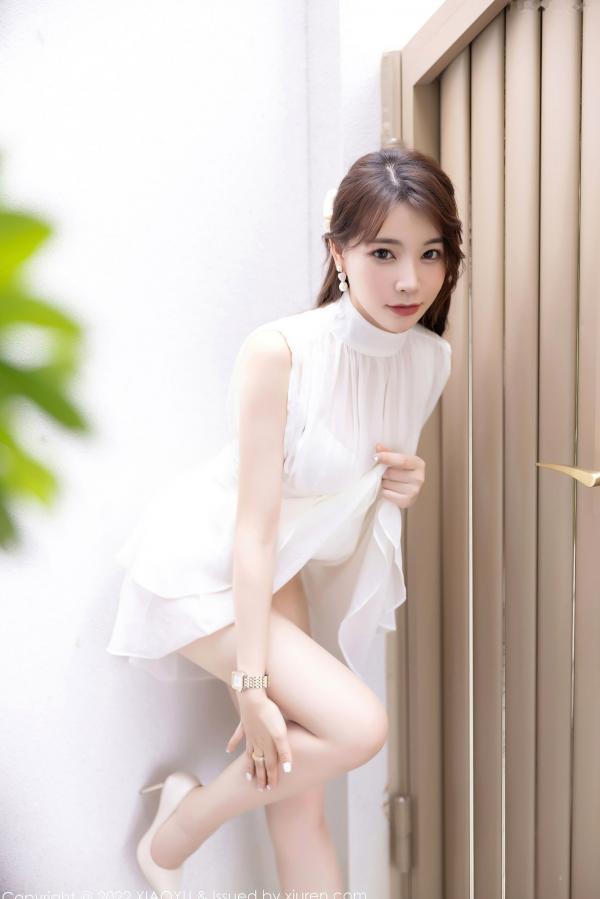    XiaoYu语画界-徐莉芝：纯欲白裙私房写真，极致修长美腿，尽显优雅性感诱惑第15张图片