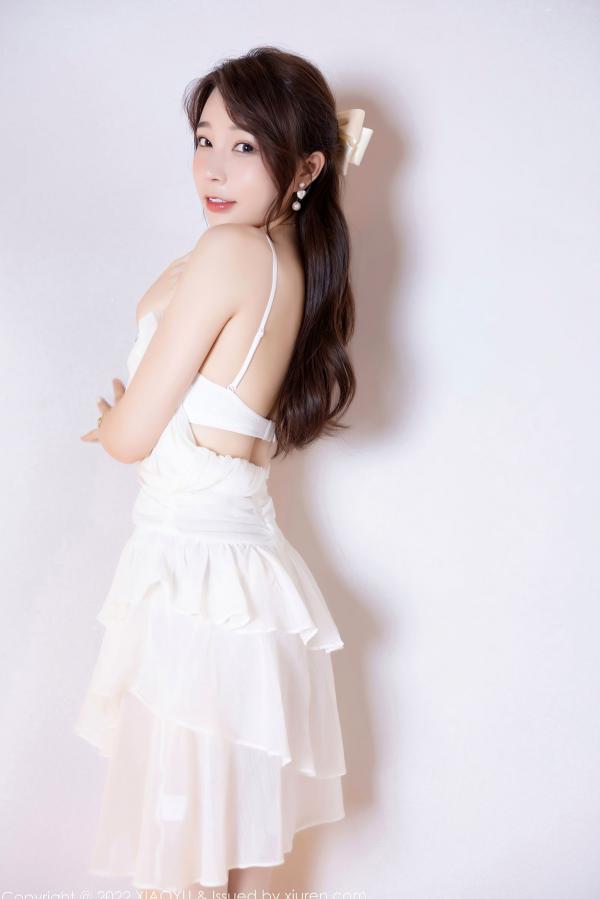    XiaoYu语画界-徐莉芝：纯欲白裙私房写真，极致修长美腿，尽显优雅性感诱惑第43张图片