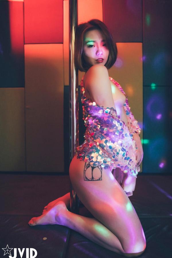    JVID-雅捷-钢管舞诱惑私房大片-火辣美臀展现极致身体线条与大胆艺术释放第55张图片