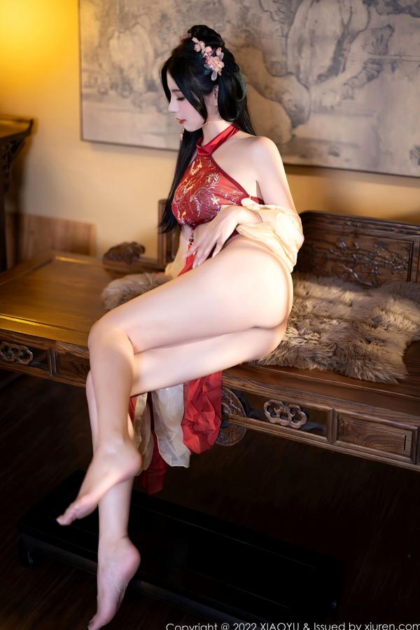    XiaoYu语画界-858：小蛮妖Yummy杭州古典旅拍，红纱古装尽显诱惑风情，伴随古琴演绎白嫩肌肤之美第32张图片