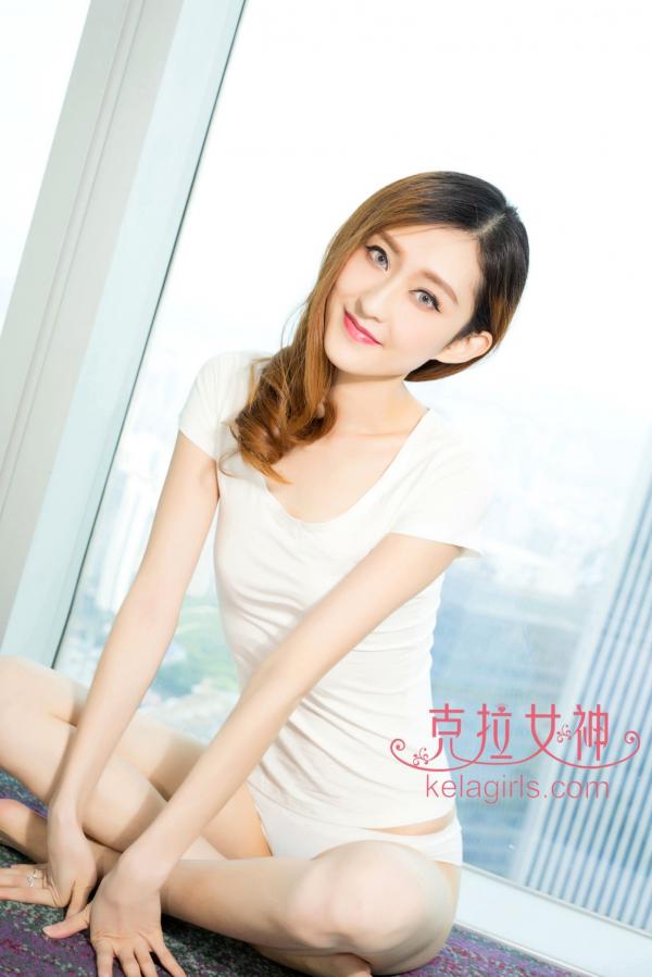   KelaGirls克拉女神-梦凡：极白诱惑，纯欲系修身白衣私房写真，极致性感曲线尽显第17张图片