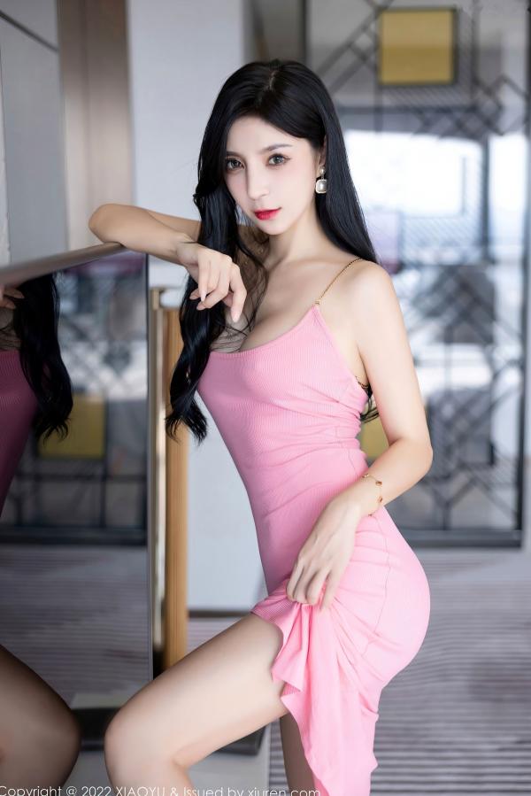    XiaoYu语画界-855-小蛮妖Yummy-杭州旅拍粉色吊带裙白色蕾丝内衣-酒店私房绝美性感写真第20张图片
