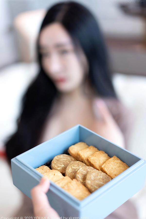    YouMi尤蜜荟-950-允爾-醇美咖啡色外套搭配超薄黑丝诱惑-气质御姐职场风私房照-2023.06.12第32张图片
