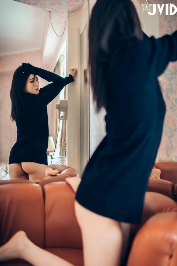    JVID-阿黎-空灵系怪奇美少女：极品骨感身材，精美室内私房写真，气质冷艳诱惑，尽显女神魅力第3张图片