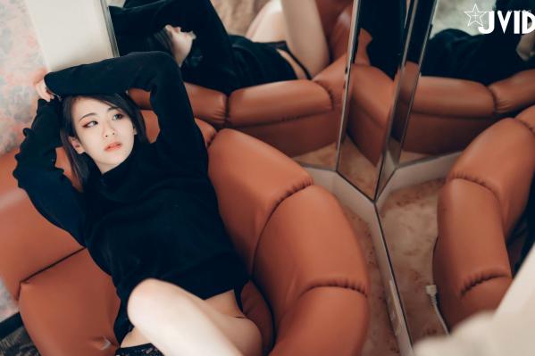    JVID-阿黎-空灵系怪奇美少女：极品骨感身材，精美室内私房写真，气质冷艳诱惑，尽显女神魅力第6张图片
