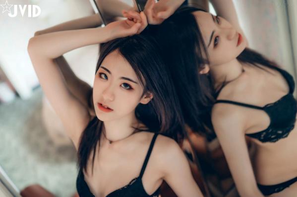    JVID-阿黎-空灵系怪奇美少女：极品骨感身材，精美室内私房写真，气质冷艳诱惑，尽显女神魅力第15张图片