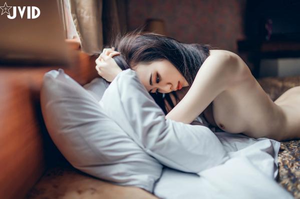    JVID-阿黎-空灵系怪奇美少女：极品骨感身材，精美室内私房写真，气质冷艳诱惑，尽显女神魅力第76张图片