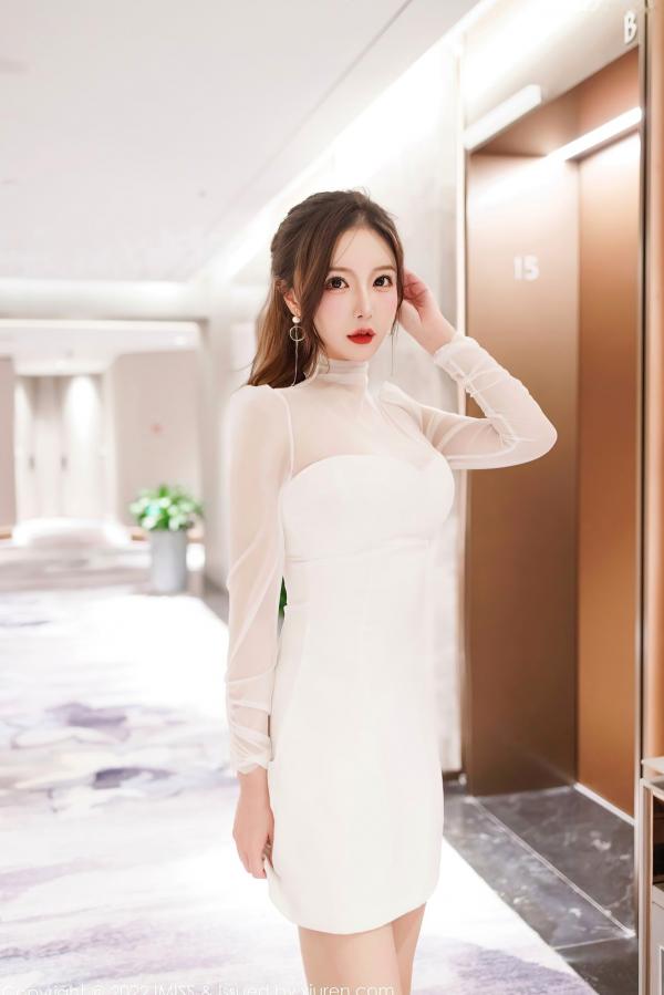    IMiss爱蜜社 Lindalinda：白色薄透连衣裙诱惑，室内私房写真，极致肉丝美腿绝美呈现（655期）第42张图片