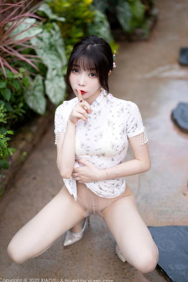    XiaoYu语画界-838-徐莉芝-唯美樱花户外夜拍-白色透视蕾丝长裙-极品丝袜高跟-性感诱惑私房女神写真第19张图片