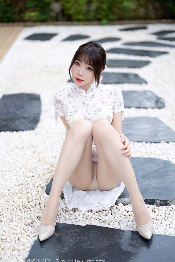    XiaoYu语画界-838-徐莉芝-唯美樱花户外夜拍-白色透视蕾丝长裙-极品丝袜高跟-性感诱惑私房女神写真第27张图片
