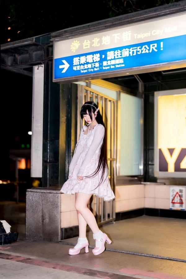   落落raku-似水流年：洛丽塔街拍梦幻夜景，甜美清纯少女的都市夜色写真第5张图片