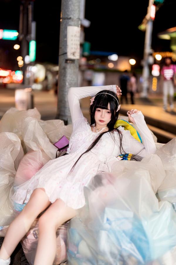    落落raku-似水流年：洛丽塔街拍梦幻夜景，甜美清纯少女的都市夜色写真第29张图片