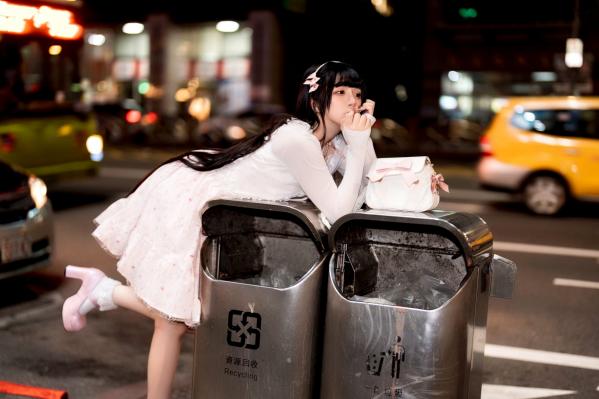    落落raku-似水流年：洛丽塔街拍梦幻夜景，甜美清纯少女的都市夜色写真第33张图片
