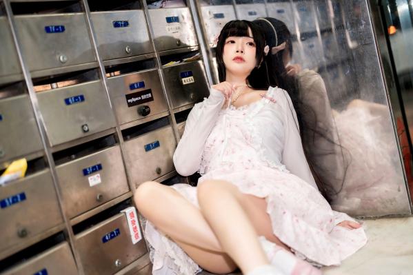    落落raku-似水流年：洛丽塔街拍梦幻夜景，甜美清纯少女的都市夜色写真第41张图片