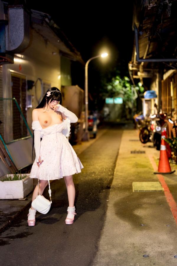    落落raku-似水流年：洛丽塔街拍梦幻夜景，甜美清纯少女的都市夜色写真第54张图片