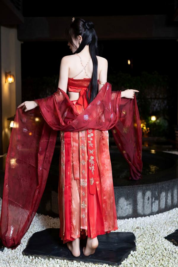    XiaoYu语画界-827-徐莉芝Booty-泳池红色轻透古装私房-性感极品古风大尺度艺术写真第6张图片