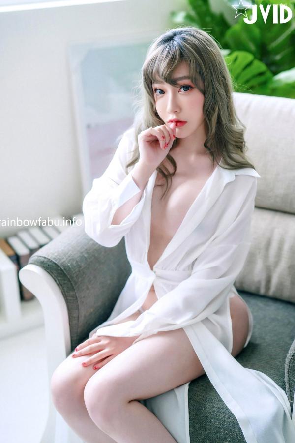    JVID-璃奈酱《充气娃娃》No.618—纯欲风白色内衣私房照，性感诱惑视觉盛宴第4张图片