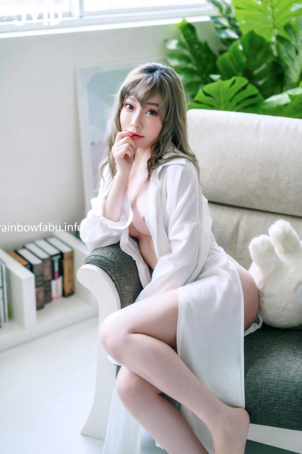    JVID-璃奈酱《充气娃娃》No.618—纯欲风白色内衣私房照，性感诱惑视觉盛宴第5张图片